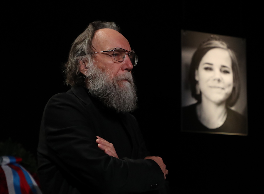 Εξωφρενικό σενάριο! Dugin: «Καλή ιδέα να ρίξει ο Τραμπ πυραύλους στο Λονδίνο»
