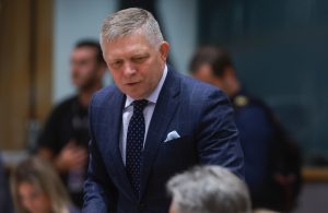 Φίτσο: Η Ε.Ε. θα πληρώσει θανάσιμα την ηλίθια απόφαση να απαγορεύσει το ρωσικό αέριο – Vid