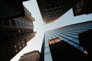 Τραγωδία στην Ινδία: Τρεις κοπέλες βούτηξαν στο κενό επειδή ο πατέρας τους τους πήρε τα κινητά