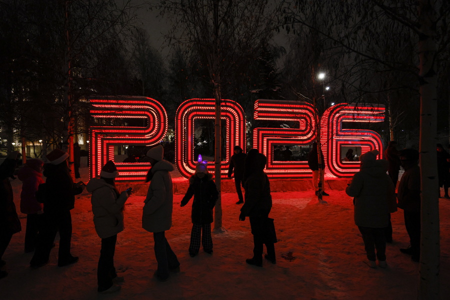 Μεντβέντεφ για τις πρώτες «τρελές» εβδομάδες του 2026: Από τη Γροιλανδία στους… εξωγήινους