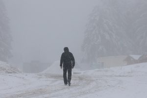 ΒΙΝΤΕΟ: Σφοδρές χιονοπτώσεις και θυελλώδεις άνεμοι σαρώνουν την Ευρώπη – Στους -32,7 η θερμοκρασία στην Ουγγαρία