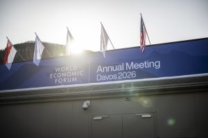 Σύμβουλος του Πούτιν πηγαίνει στο Davos με το εξής μήνυμα: «Το τέλος της Νέας Τάξης;» – ΦΩΤΟ