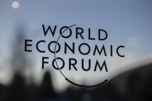 Το Ιράν τα βάζει με το WEF: «Έχουν δύο μέτρα και δύο σταθμά»