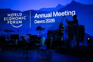 Με… διαδηλώσεις περιμένουν τον Τραμπ στο Davos: «Δεν είναι ευπρόσδεκτος»