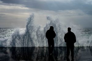 Σε κλοιό κακοκαιρίας η χώρα με ισχυρές βροχές, καταιγίδες και θυελλώδεις νοτιάδες σήμερα