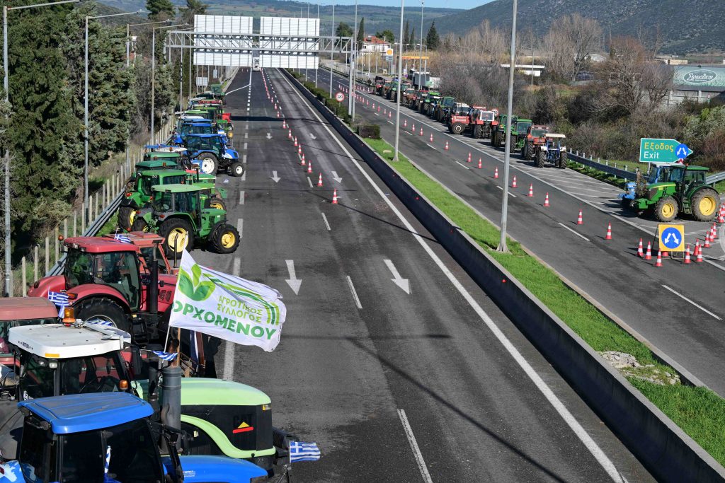 Λαμία: Άνοιξαν οι παράδρομοι στον Μπράλο- Συνεχίζονται οι εκτροπές στο Κάστρο και την Θήβα