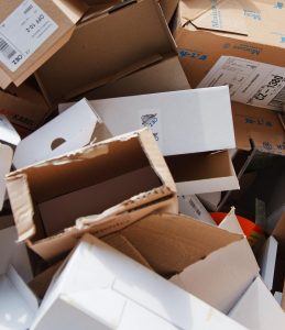 11 πράγματα που δεν πρέπει ποτέ να αποθηκεύετε σε χαρτόκουτα