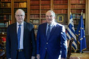 Συνάντηση Κωνσταντίνου Τασούλα με τον Κώστα Καραμανλή, στο Προεδρικό Μέγαρο