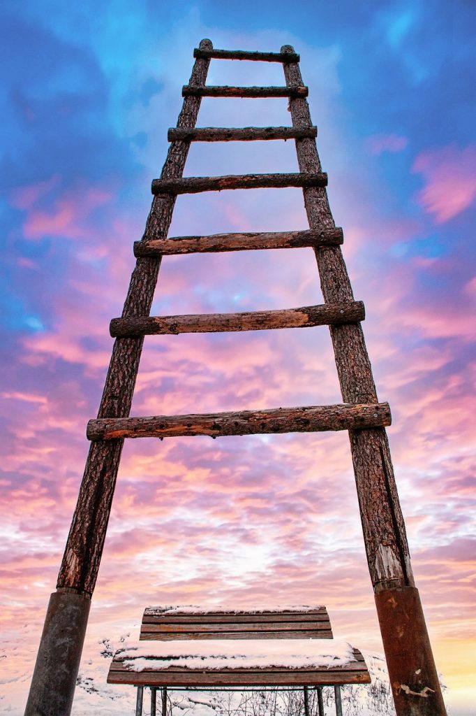 «Η πιο τρομακτική σκάλα» στην Ιαπωνία γίνεται viral στο διαδίκτυο: ΦΩΤΟ