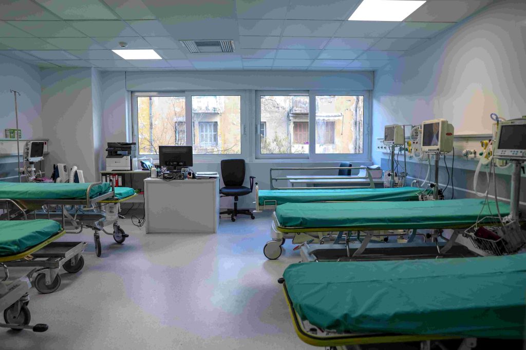 ΕΙΝΑΠ – ΠΟΕΔΗΝ: Τα νοσοκομεία ανακαινίζονται αλλά… λείπουν οι εργαζόμενοι