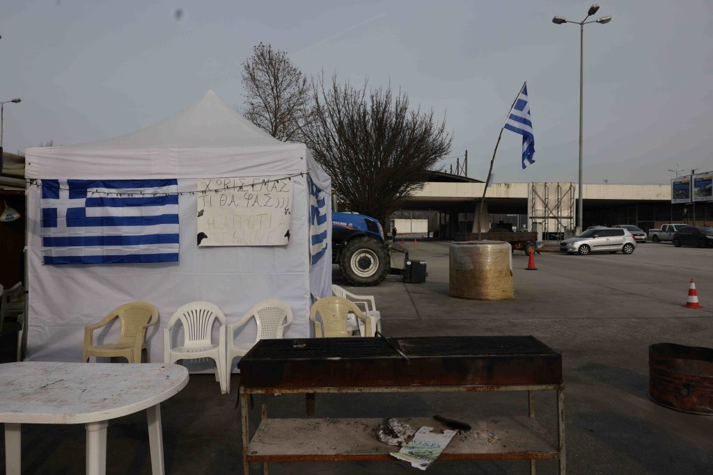 Ανοιχτά και σήμερα τα μπλόκα σε Μάλγαρα, Ευζώνους, Προμαχώνα και Νίκη – Πορεία με τρακτέρ στο Κιλκίς αύριο