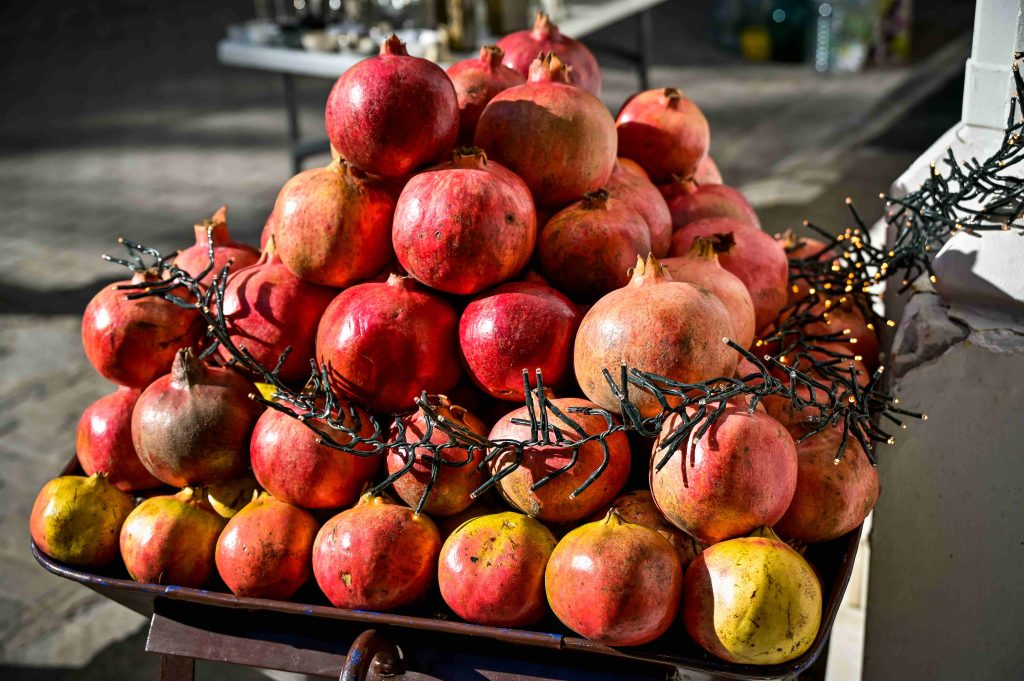 Τα πιο παράξενα πρωτοχρονιάτικα έθιμα για καλή τύχη στον κόσμο – Ανάμεσά τους και τρία ελληνικά