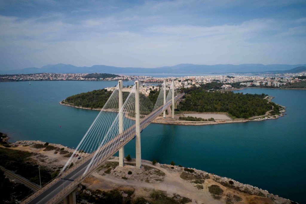 Σοκ στη Χαλκίδα: Νεκρός νεαρός άνδρας που έπεσε από την Υψηλή Γέφυρα