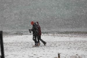 Το χιόνι έφτασε μέχρι τη θάλασσα: Είδαν “άσπρη μέρα” Λήμνος, Θάσος, Σαμοθράκη, Νάξος και Τήνος, vid