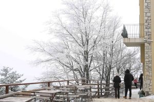 Χιόνια και «βουτιά» στον -1 βαθμό Κελσίου στη Βόρεια Ελλάδα στην «καρδιά» της άνοιξης!