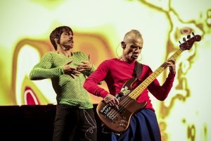 Ντοκιμαντέρ που εξερευνά τα πρώτα χρόνια των Red Hot Chili Peppers θα κάνει πρεμιέρα στο Netflix