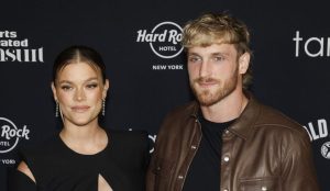 Παγκόσμιο ρεκόρ! Σταρ του WWF πούλησε την πιο περιζήτητη κάρτα Pokémon…για αστρονομικό ποσό! vid