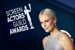 H Σαρλίζ Θερόν έστειλε μήνυμα…ειρήνης εμπνευσμένο από τον Μαντέλα στους Χειμερινούς Ολυμπιακούς Αγώνες, vid