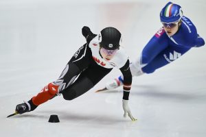 Φοβερό ατύχημα για την Καμίλα Σέλιερ – Λεπίδα παγοπέδιλου την τραυμάτισε στο μάτι! vid