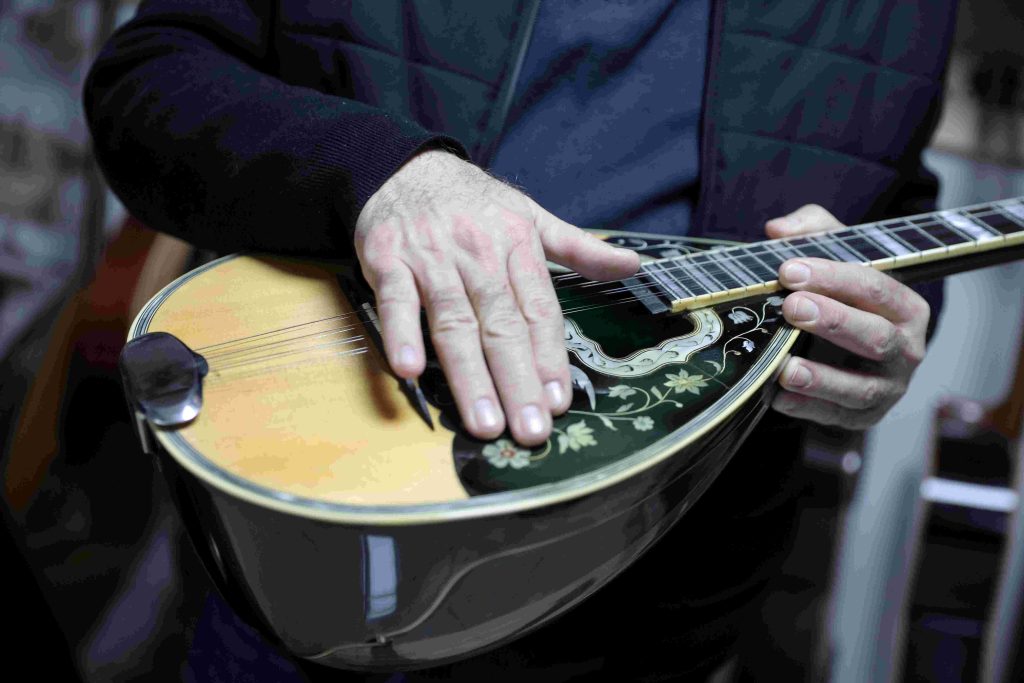 Οι «Άπω Ιωνία» παίζουν αρχαία ελληνική μουσική και ρεμπέτικα στο Τόκιο!