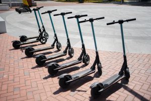 Τι έχει αλλάξει σχετικά με την κίνηση των ηλεκτρικών πατινιών στη Θεσσαλονίκη