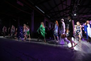 Emilio Pucci: Νέα βιογραφία για τον διάσημο Ιταλό σχεδιαστή – Πώς από κατάσκοπος έγινε ίνδαλμα της μόδας