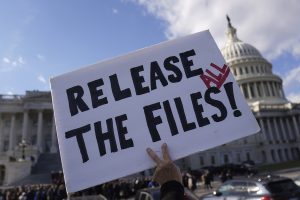 Υπόθεση Έπσταϊν: Πρώτο θέμα παγκοσμίως η πτώση των «ειδώλων» – Μία πικρή αλήθεια