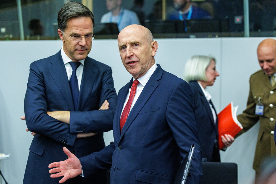 Παρανοϊκός Βρετανός Υπουργός θέλει διακαώς να στείλει στρατό στην Ουκρανία