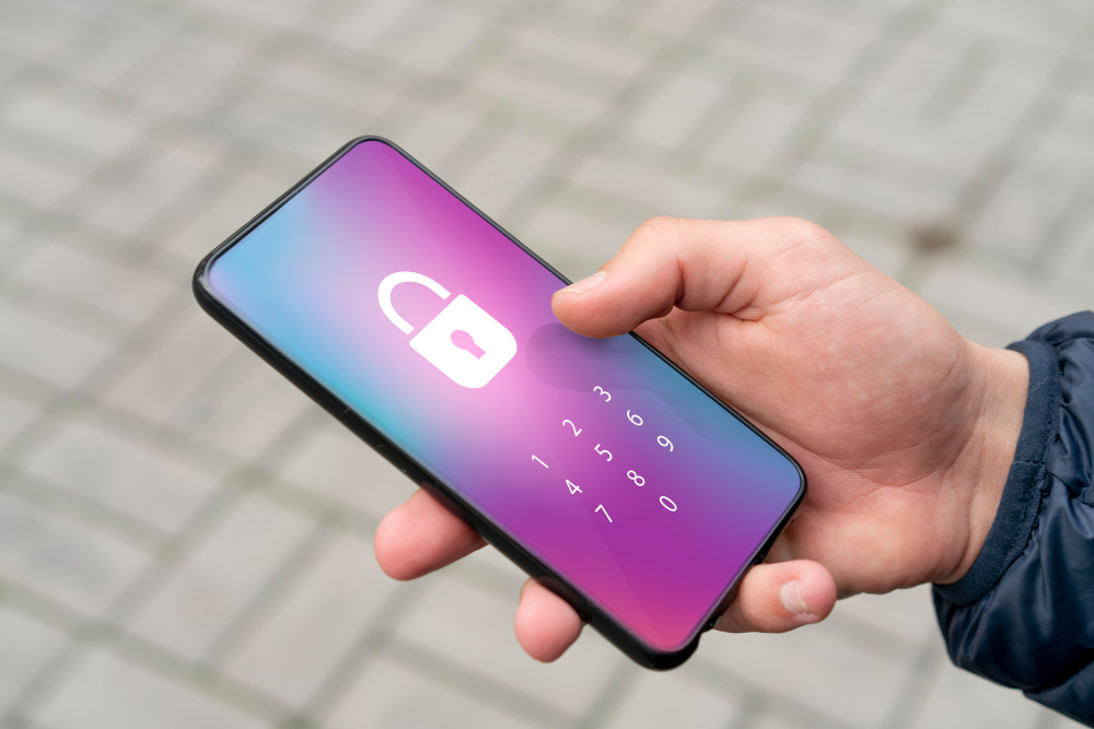Διαδίκτυο και social media: Τι κρύβεται πίσω από το υποτιθέμενο «ενδιαφέρον» για τα παιδιά;