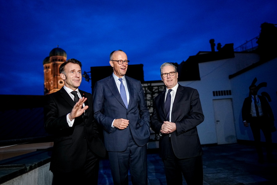 Σε παροξυσμό ο Βρετανός πρωθυπουργός: «Πρέπει να είμαστε έτοιμοι να πολεμήσουμε»