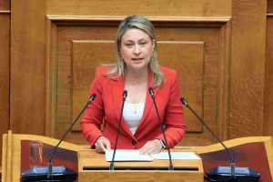 Πάτρα: Επίθεση με μπογιές στο πολιτικό γραφείο της βουλευτού της ΝΔ, Χρ. Αλεξοπούλου