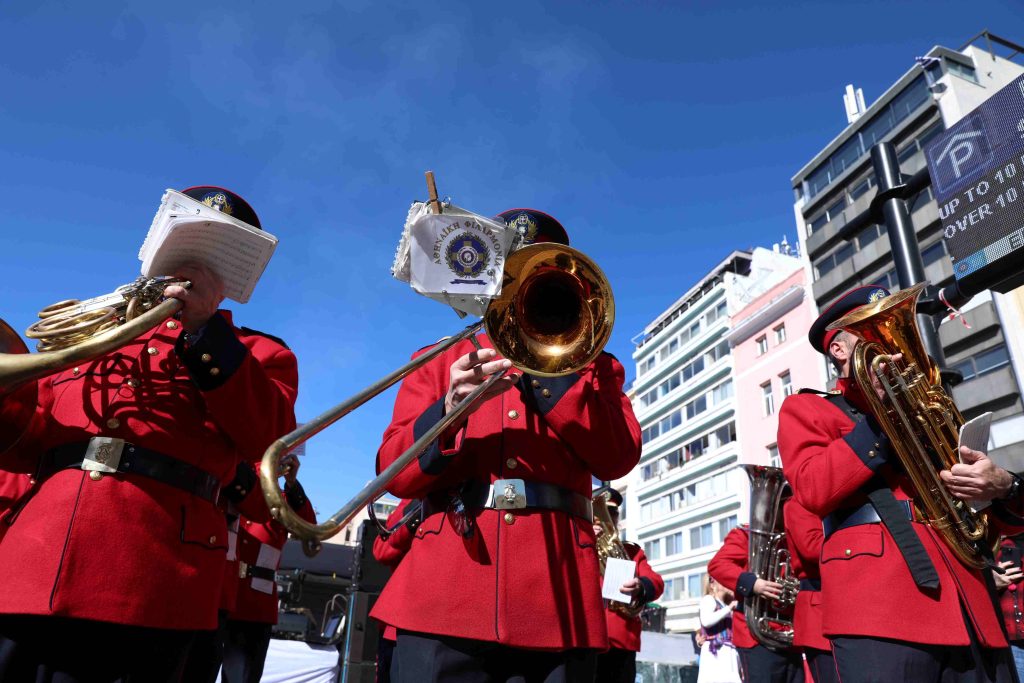 Η Αθήνα «χόρεψε» στους ρυθμούς του καρναβαλιού