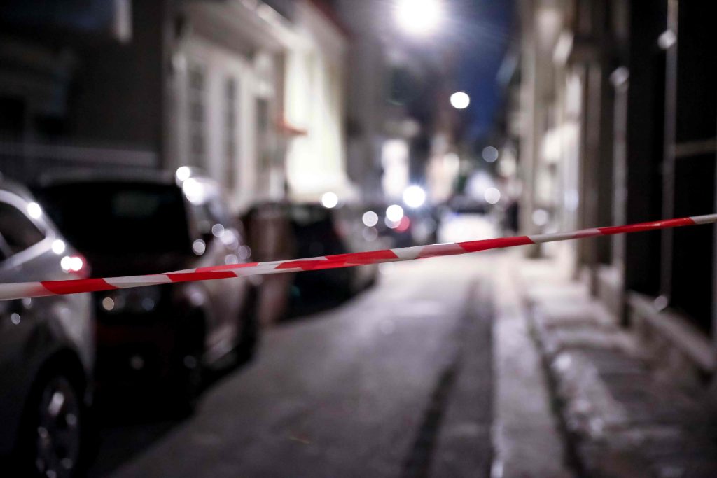 Σοκ στον Κολωνό: 31χρονη έγκυος εντοπίστηκε νεκρή στο σπίτι της- Προσήχθη ο σύντροφός της