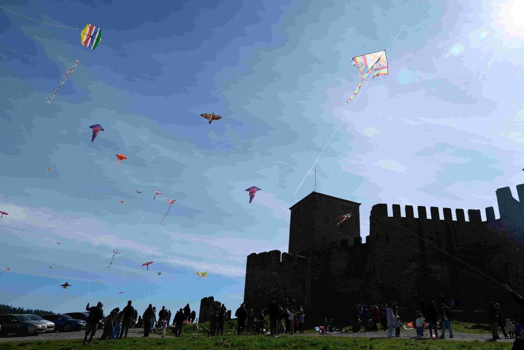 Πλήθος κόσμου στο Σέιχ Σου για το πέταγμα του χαρταετού – Το μήνυμα του δημάρχου Θεσσαλονίκης για την Καθαρά Δευτέρα