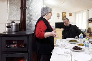 Η «κυρά του Δέλτα» στον Έβρο έκανε το τραπέζι στον Μητσοτάκη με ντολμαδάκια, χέλι και τσίπουρο,vid