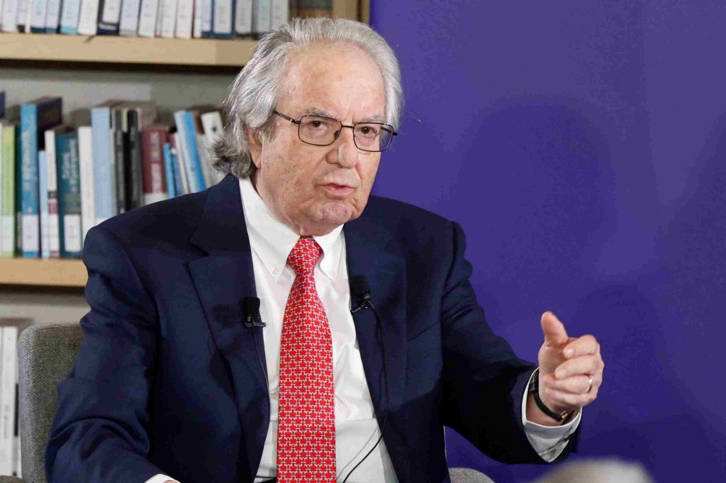 Συζήτηση Γεραπετρίτη – Μπαμπινιώτη για την παγκόσμια ημέρα της ελληνικής γλώσσας