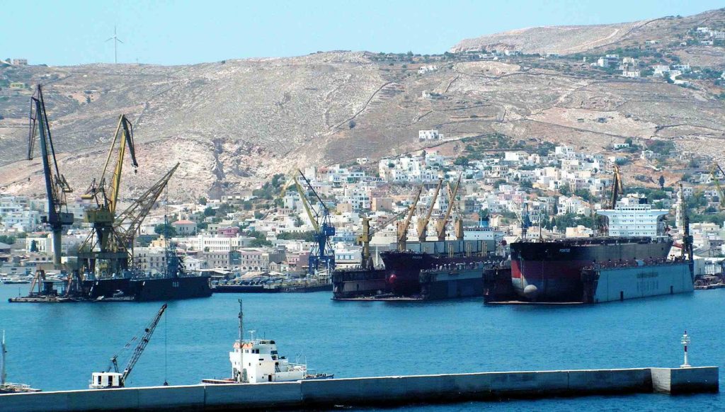 ΟΝΕΧ Ναυπηγεία Σύρου: Ξανά σε λειτουργία έπειτα από 15 χρόνια το σύστημα ανέλκυσης πλοίων Syncrolift