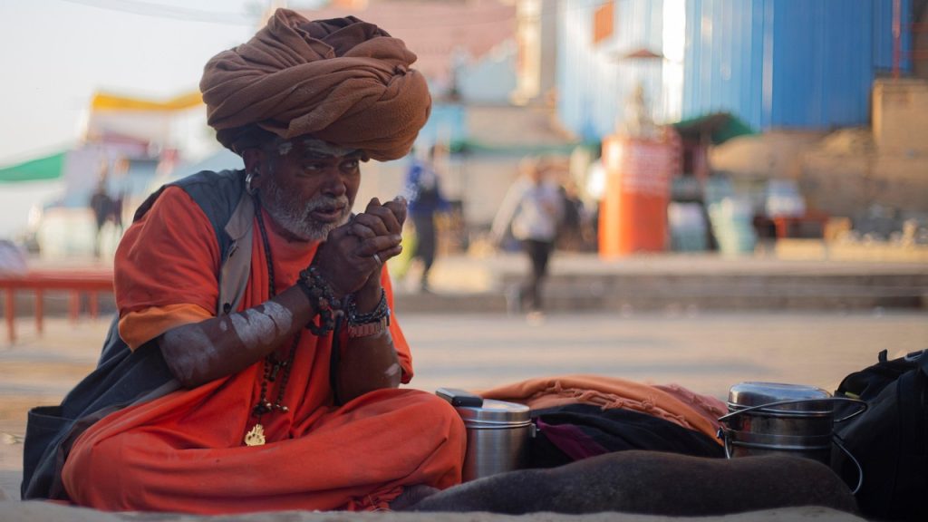 Μασάζ κεφαλής στην Ινδία…”Ευχαριστώ δεν θα πάρω”, vid