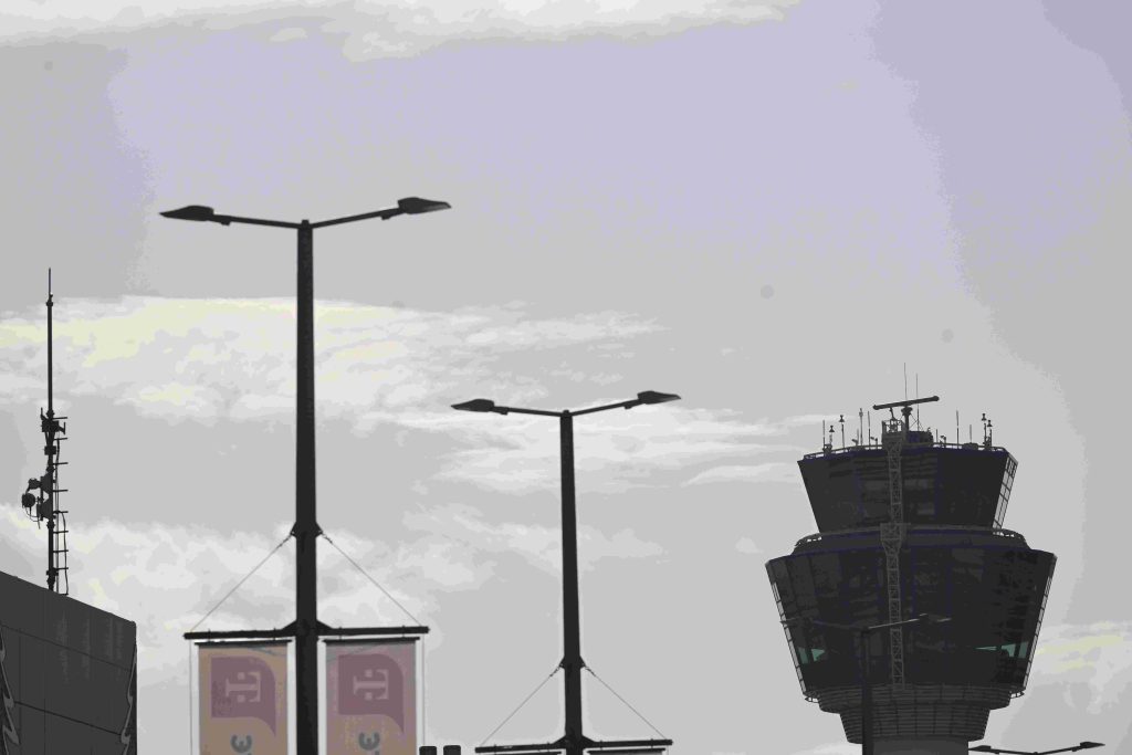 Τον κώδωνα του κινδύνου κρούουν οι Ελεγκτές Εναέριας Κυκλοφορίας – Με ένα μόνο ραντάρ λειτουργεί πλέον η Προσέγγιση Αθηνών