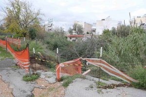 Αποκαταστάθηκε η κυκλοφορία στην οδό Ήμερου Πεύκου στο Πικέρμι