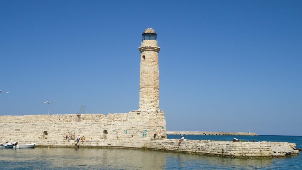 Ασφυκτιά από το κυκλοφοριακό ο δήμος Ρεθύμνης – Αναζητά οικόπεδα για να δώσει «ανάσα»