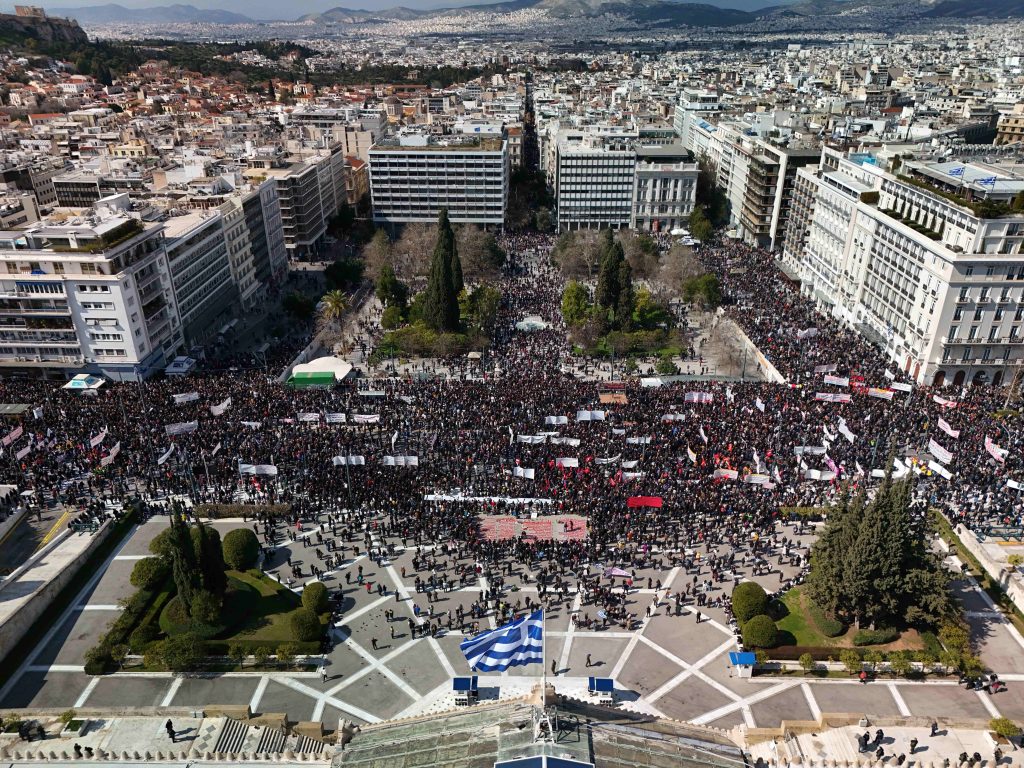 Τρία χρόνια από τα Τέμπη: Σε εξέλιξη συλλαλητήρια σε όλη τη χώρα -Δείτε εικόνες