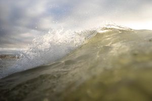 Εντυπωσιακό ΒΙΝΤΕΟ με υδροστρόβιλο στο λιμάνι της Ραφήνας