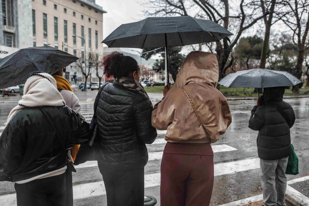 Επικαιροποιήθηκε το έκτακτο δελτίο της ΕΜΥ – Για ποιες περιοχές ισχύει η πορτοκαλί προειδοποίηση