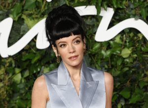 Λίλι Άλεν: Το πορτρέτο του «West End Girl» κατακτά την Εθνική Πινακοθήκη του Λονδίνου