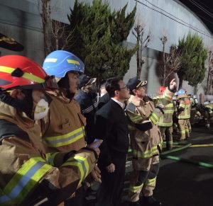 “Kόλαση” φωτιάς στην Νότια Κορέα σε εργοστάσιο αυτοκινήτων – 11 νεκροί, vid