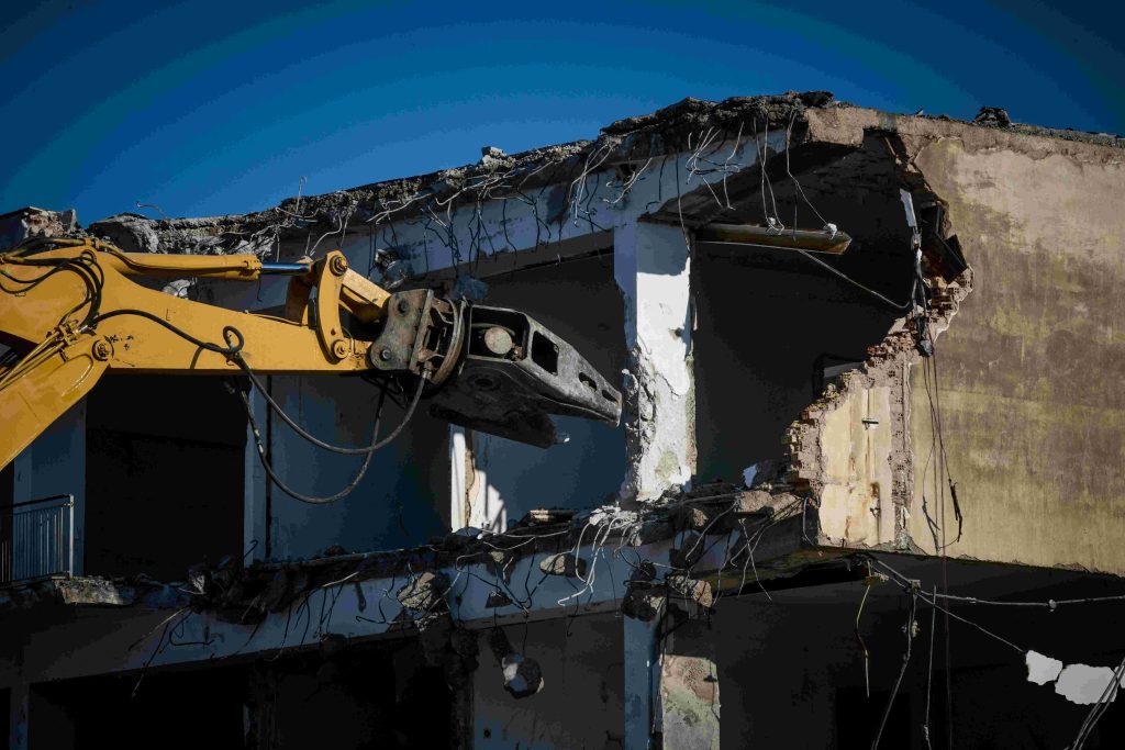 «Ηλία ρίχ’ το!»: Ο Χαρδαλιάς έδωσε το σήμα για τις κατεδαφίσεις στο Γαλάτσι – Viral βίντεο