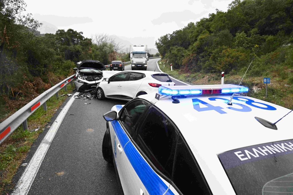 Σοκαριστικό τροχαίο με δύο νεκρούς: Ο ένας υπάλληλος συνεργείου της Εγνατίας Οδού – ΒΙΝΤΕΟ