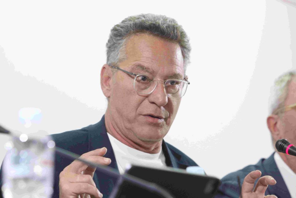 Μέτρα στήριξης του πρωτογενή τομέα και αποτροπής αυξήσεων στα τρόφιμα ζητά ο Κ. Αρβανίτης