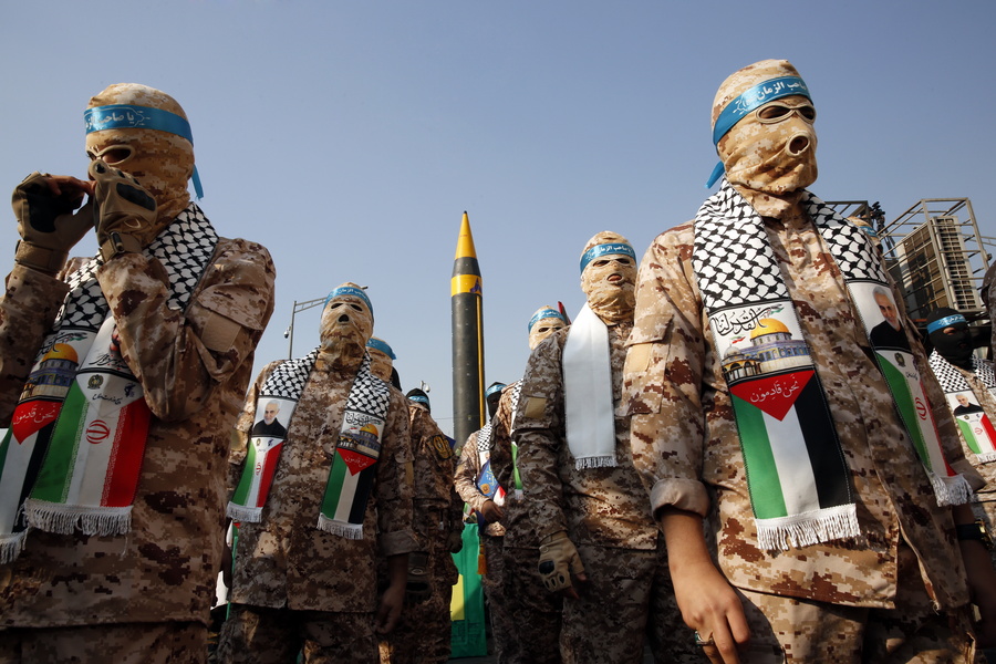 Οι αρχές στο Ιράν θα επιτρέψουν ακόμη και σε 12χρονα παιδιά να ενταχθούν στους εθελοντές που περιπολούν στην Τεχεράνη